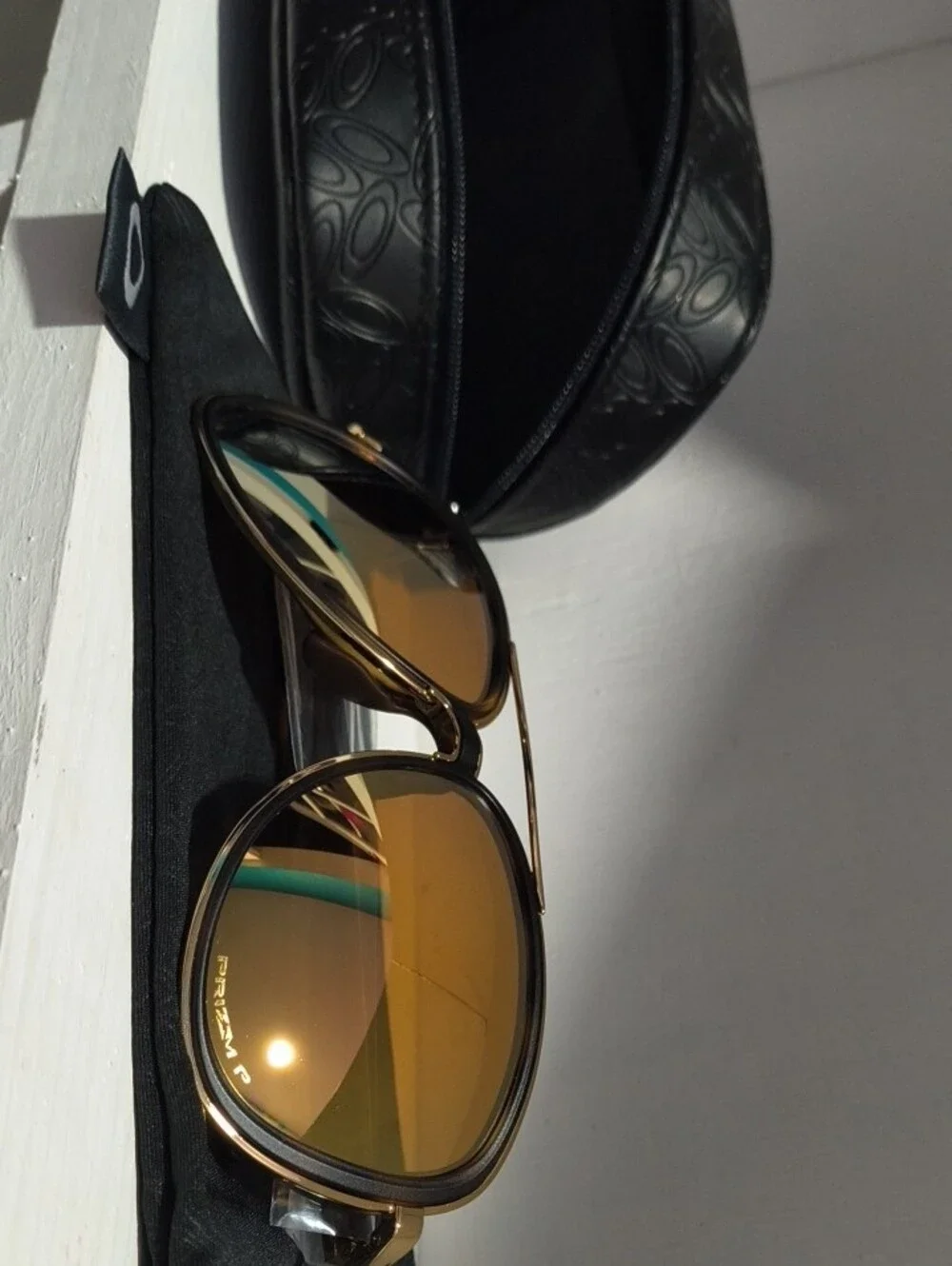 Oakley sunglasses aviator